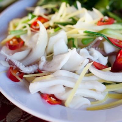 Mực hấp hành gừng